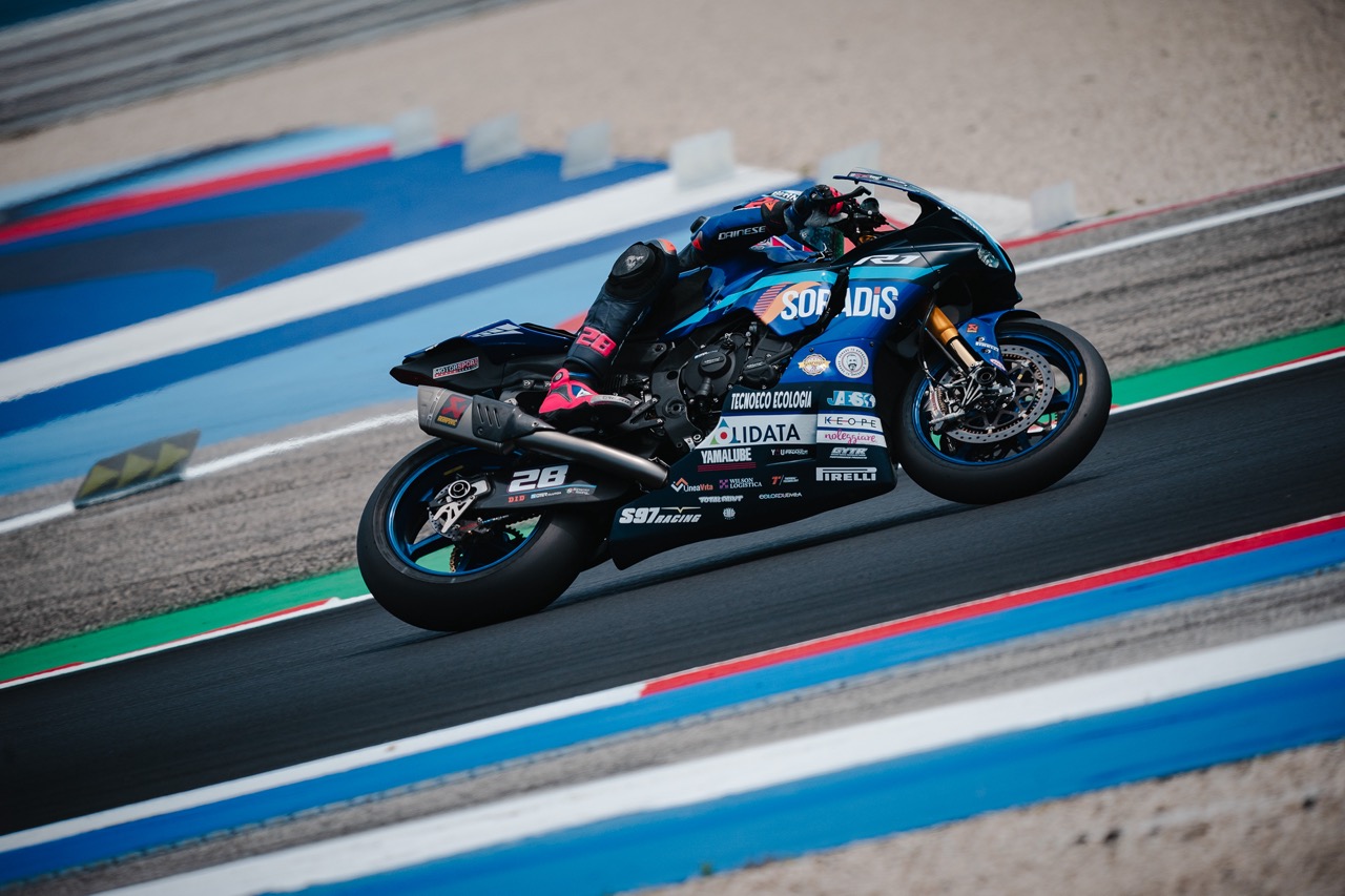 gara1-complicata-per-ray-a-misano