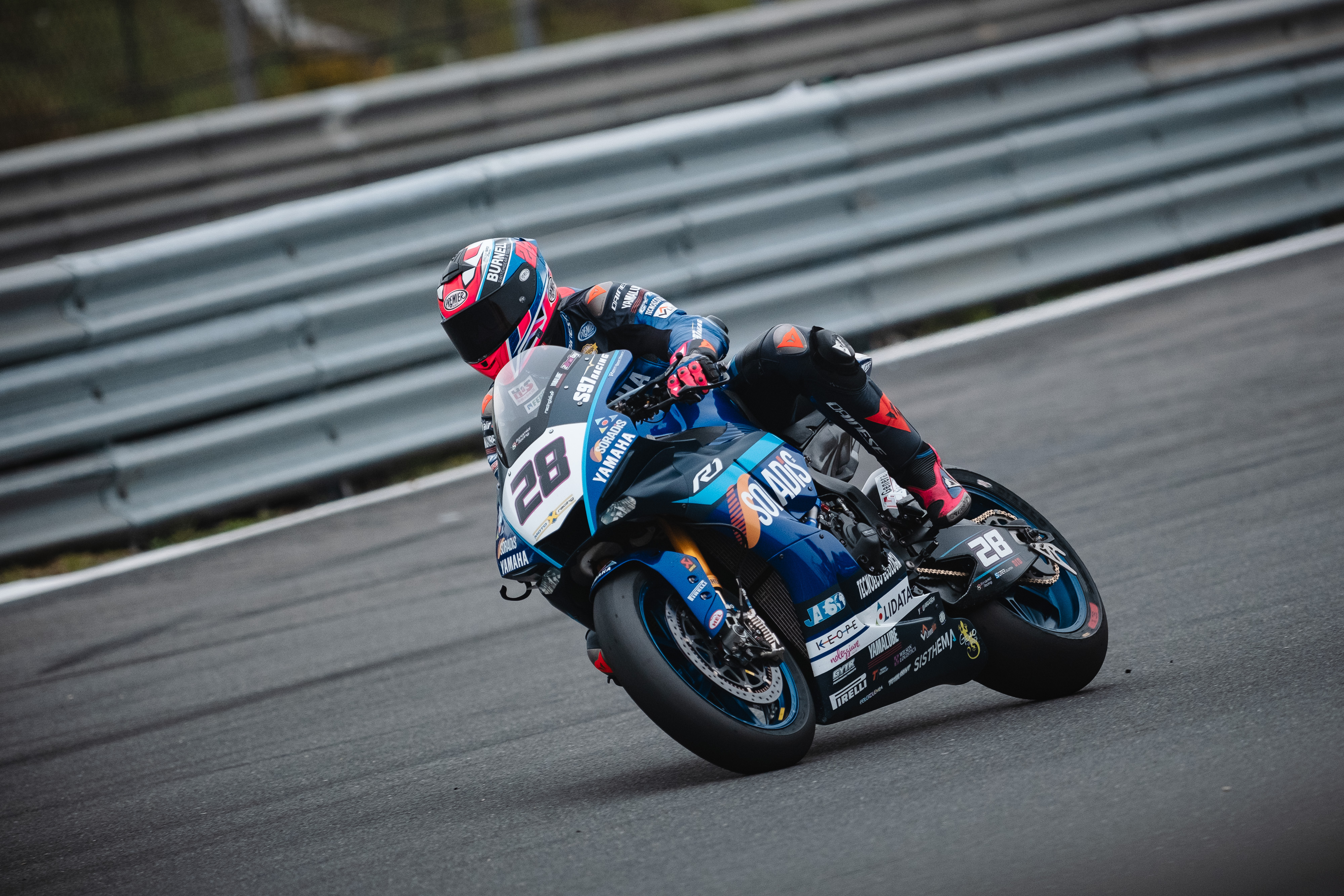 le-difficili-condizioni-meteo-ostacolano-ray-e-bernardi-allestoril