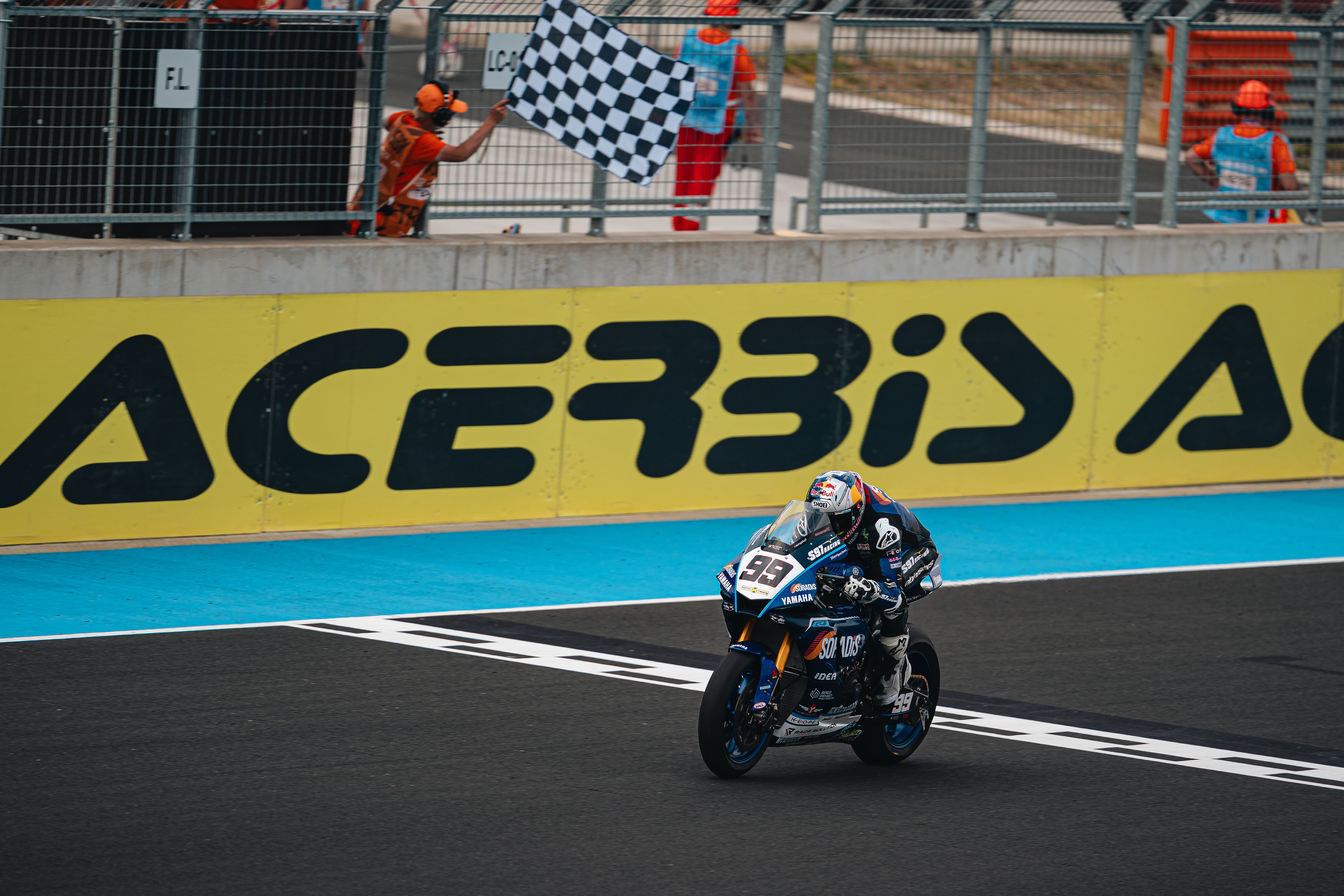 sofuoglu-scores-points-in-a-difficult-race-1-at-balaton